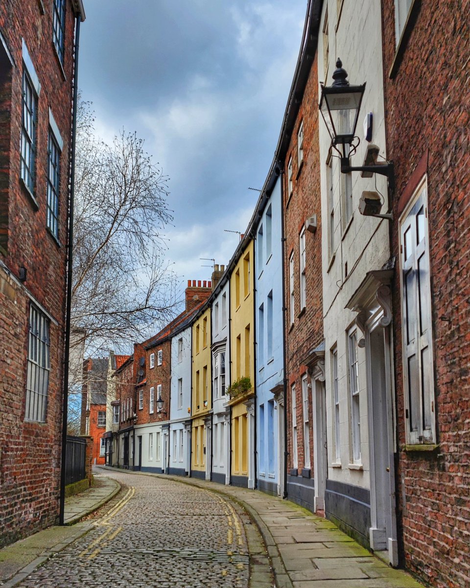 HullImages's tweet photo. Prince Street last Sunday. If I'm in that area I always take a couple of photos. It most be Hull's most photogenic street.

#hull #yorkshire #travel #architecture #mustbehull #touristattraction #hullhistory https://t.co/sX7QIoRyaj