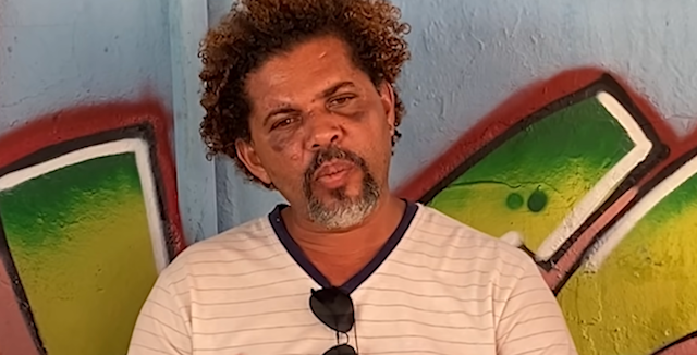 sensacionalista's tweet photo. Redes sociais afirmam que não é obrigatório dar opinião sobre o caso do adultério com morador de rua https://t.co/RFpdIZ8UBL