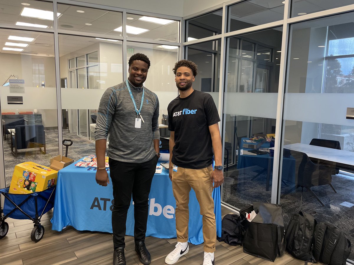 BizRocc's tweet photo. CLT OBC in the field chasing Fiber
@DezDontStop704 
#attfiber #att #westmafia https://t.co/CvKfAPcNh7