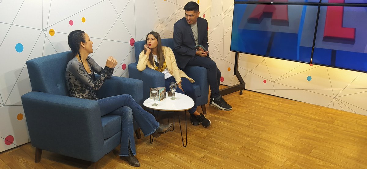 dupuy_fer's tweet image. Hoy estuve en Canal 2 "Carlos Paz Televisión" Hermosa entrevista. Gracias Sofía Pérez y Marcelo Arias. Seguimos #presentando #videoclip #algoacercadeti 🎸🎤🎬