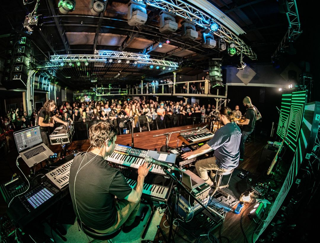 react detroit tweet media