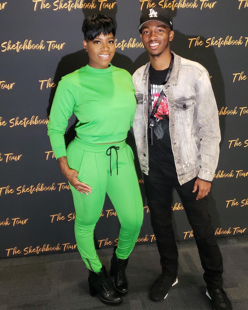 thetobiasc's tweet photo. When @tasiasword gives you words of wisdom, YOU LISTEN‼️

I want to walk in @tasiasword footsteps of being #TheNextIdol 

She is an inspiration 💎

See y’all in Hollywood Week‼️

#AmericanIdol #Tobias #TobiasOnIdol #GoldenTicket #princetch #HumbleButHUNGRY #Fantasia #TBT https://t.co/NnVPVXPUto