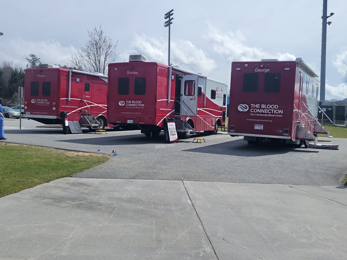 WataugaHOSA22's tweet photo. Thanks to all our staff, students and community members for making this blood drive a success!! We have the best HOSA members around and we are proud of how hard they worked! #wearewatauga https://t.co/HvU4PiZsDd