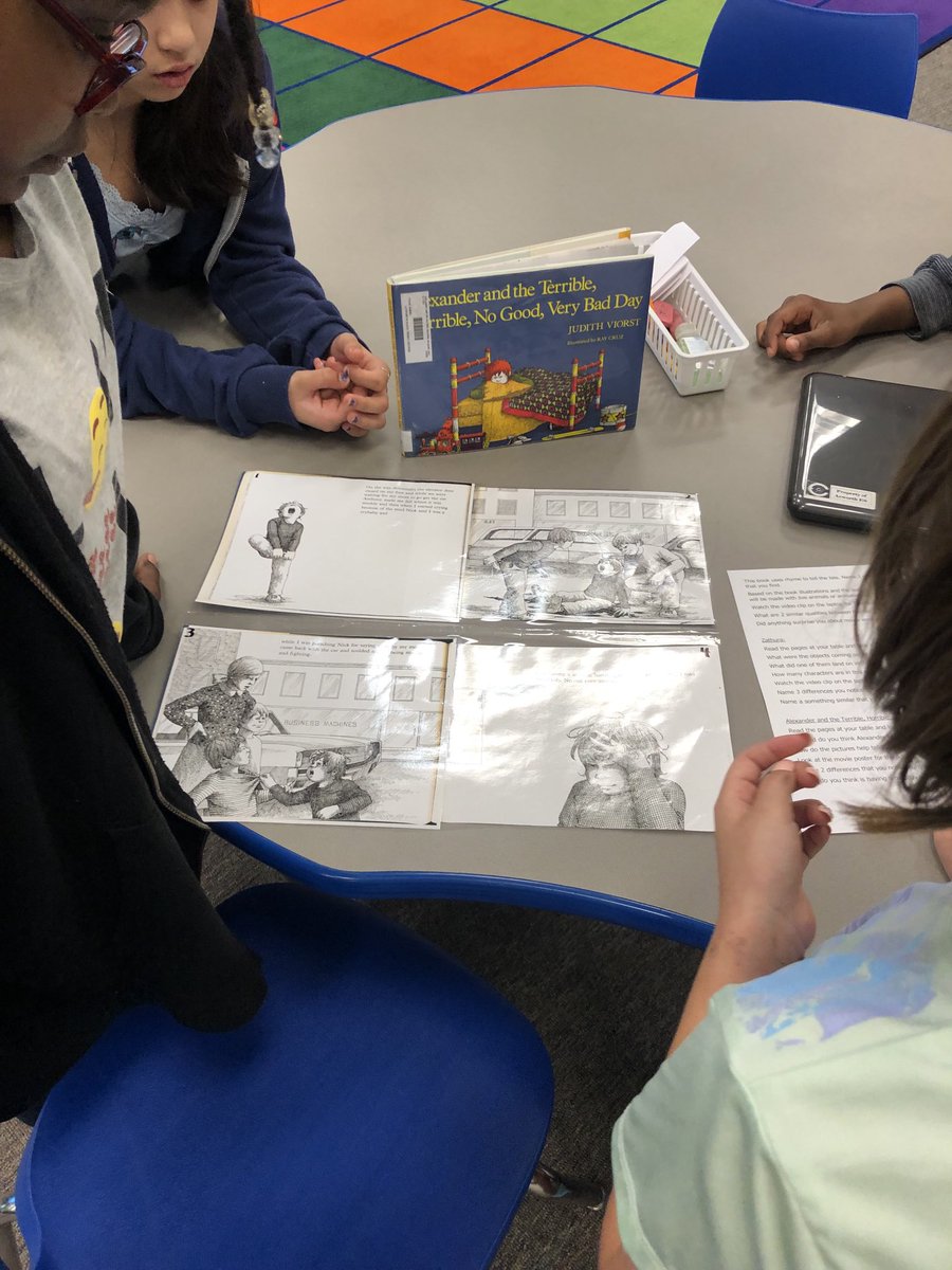 wood2_ae's tweet photo. Students enjoyed a lesson in the Learning Commons today comparing and contrasting books and movie adaptations with Mrs.Clay @acworthmedia @Team_AcworthES #studentengagement #technologyforthewin https://t.co/jwFXifxLo5