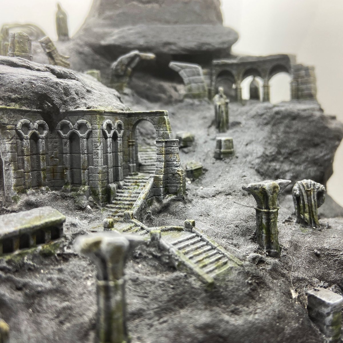 kitbashbox's tweet photo. Nature weathering added to the stonework and I will paint up the rocky outcrops next 
#booknook #amonhen #diorama #kitbashbox https://t.co/rPGgHc81fQ