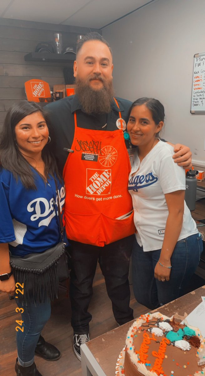 Congratulations <a href="/JosephS0687/">JosephSalinas</a> on your Promotion to ASM ! Sad to see you leave but you will do amazing thank you for everything 🥺 <a href="/claudia89065785/">ClaudiaAbril</a> <a href="/RayaTrina/">Trina Mendoza</a> <a href="/CitlaliHD0687/">Citlali Hernandez</a> <a href="/AlyciaAsds/">Alycia ASDS</a>