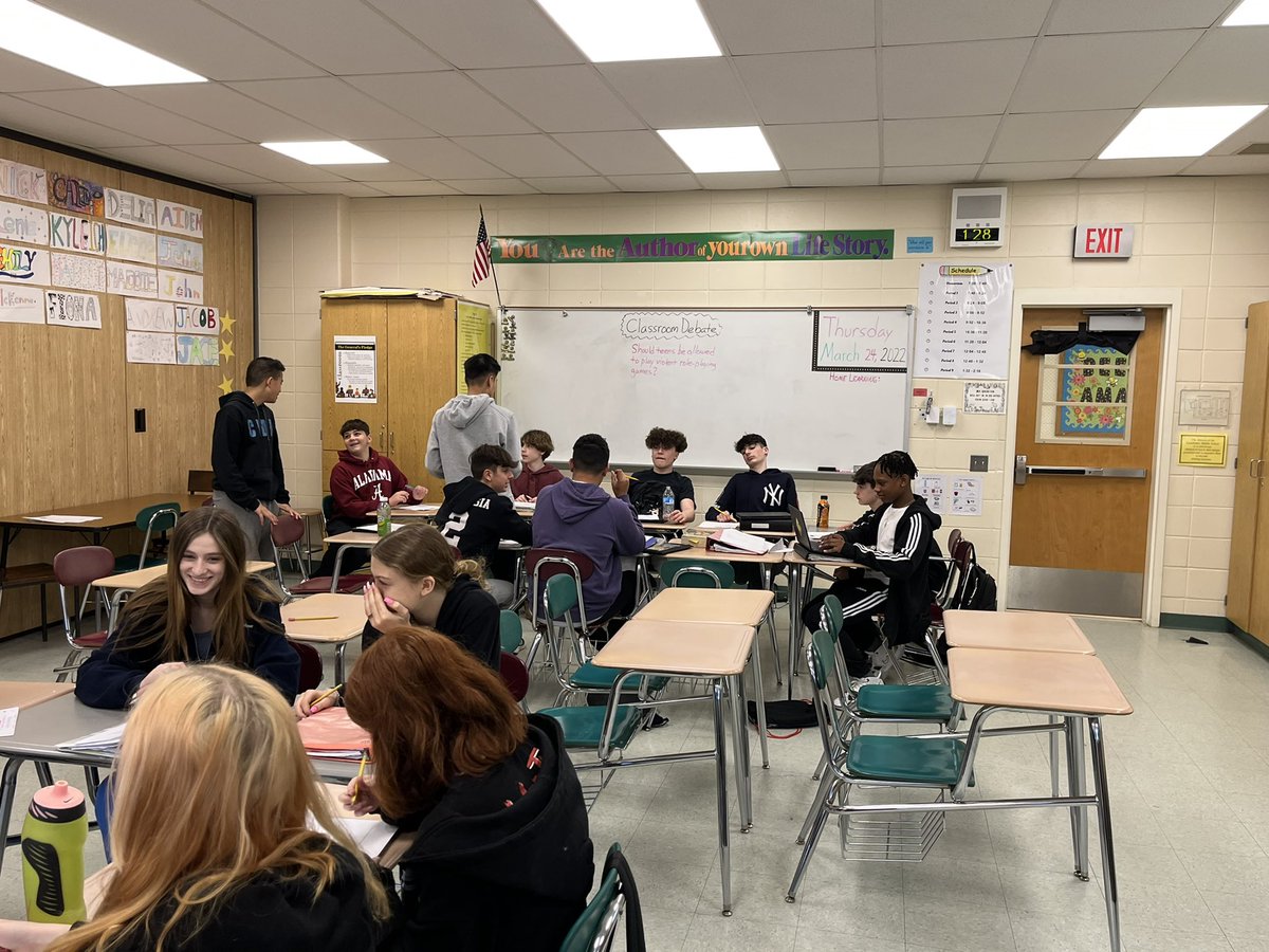 DDEBaker's tweet photo. Let the debates begin! Topic, roles, rules, and research today. Debate coming Wednesday. Stay tuned. #classdebate @DDEGambino @DDE_AGiarratano https://t.co/MBdXOJAmua