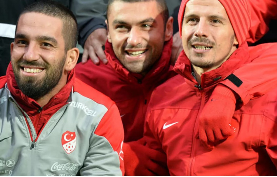 M06urat's tweet photo. #fatihterim in başımıza bela ettiği kabus devam ediyor
Şımarık = #burakyilmaz 
#burak https://t.co/WJXDxWPmXq