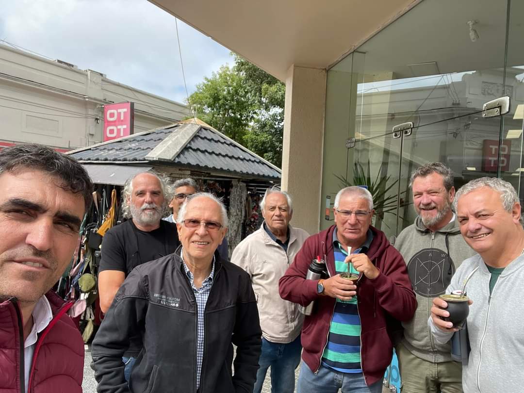 AndresLimaFA's tweet photo. EN LA CIUDAD DE FLORIDA CON LA COMISIÓN DEPARTAMENTAL POR EL VOTO ROSADO
Gracias a las compañeras y compañeros por la invitación. Seguimos recorriendo, hablando, dando los argumentos de por qué para el país la mejor opción es el
#votaSI https://t.co/agNvE2rU4S