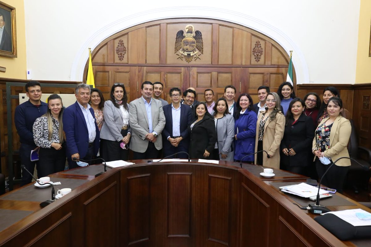 RamiroBarraganA's tweet photo. Todo un ecosistema de innovación tejemos en Boyacá.

Con el programa Váuchers de Innovación transitamos un largo camino junto a 51 empresas boyacenses, de la mano de @MincomercioCo, @InnpulsaCol
@universidaduptc y @SEmpresarialBoy para generar progreso y empleo. https://t.co/bC0IQnDJ7b