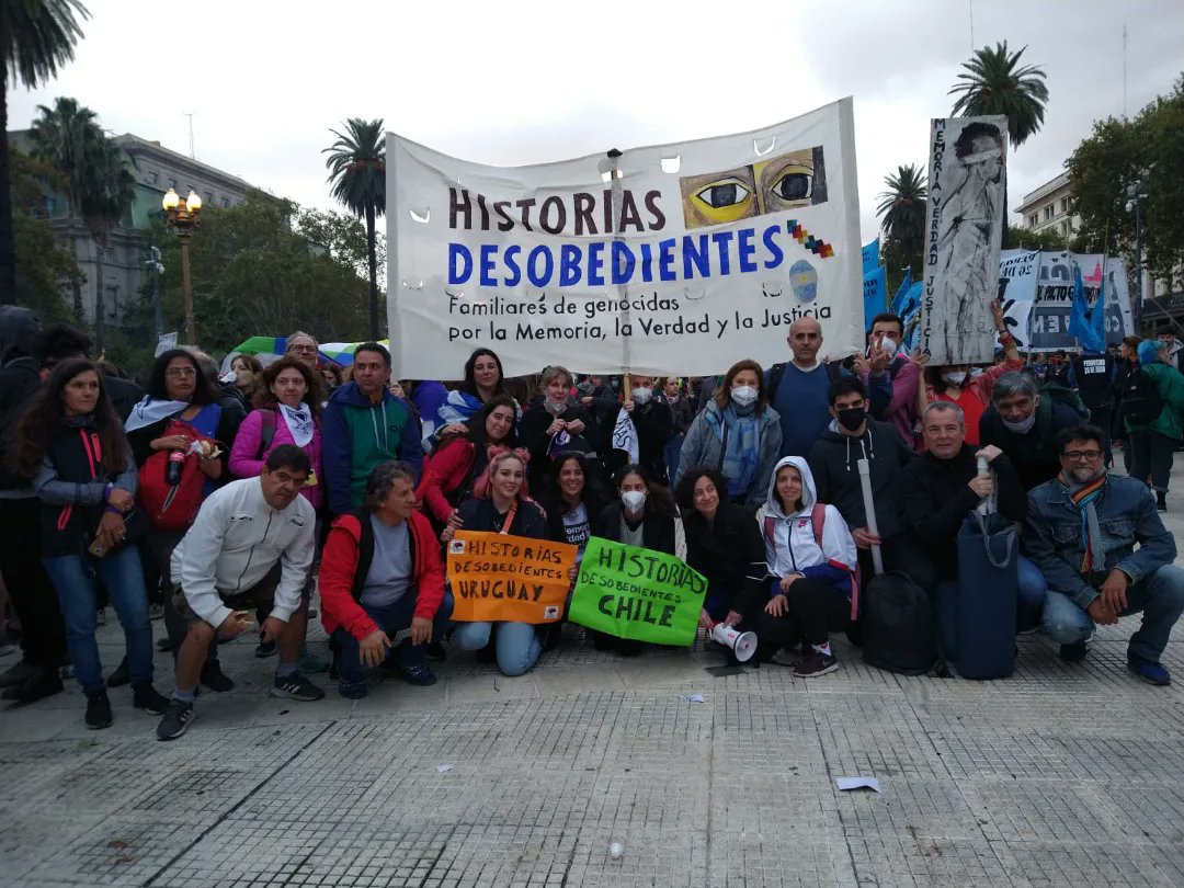 DesobedientesHi's tweet photo. Si mi padre mata
Sere Desobediente
Si mi padre calla
Sere Desobediente
Si mi padre miente
Sere Desobediente

#NuncaMas 
#fueron30mil 
#MemoriaVerdadYJusticia 
#SereDesobediente https://t.co/cIxVRYmgNe