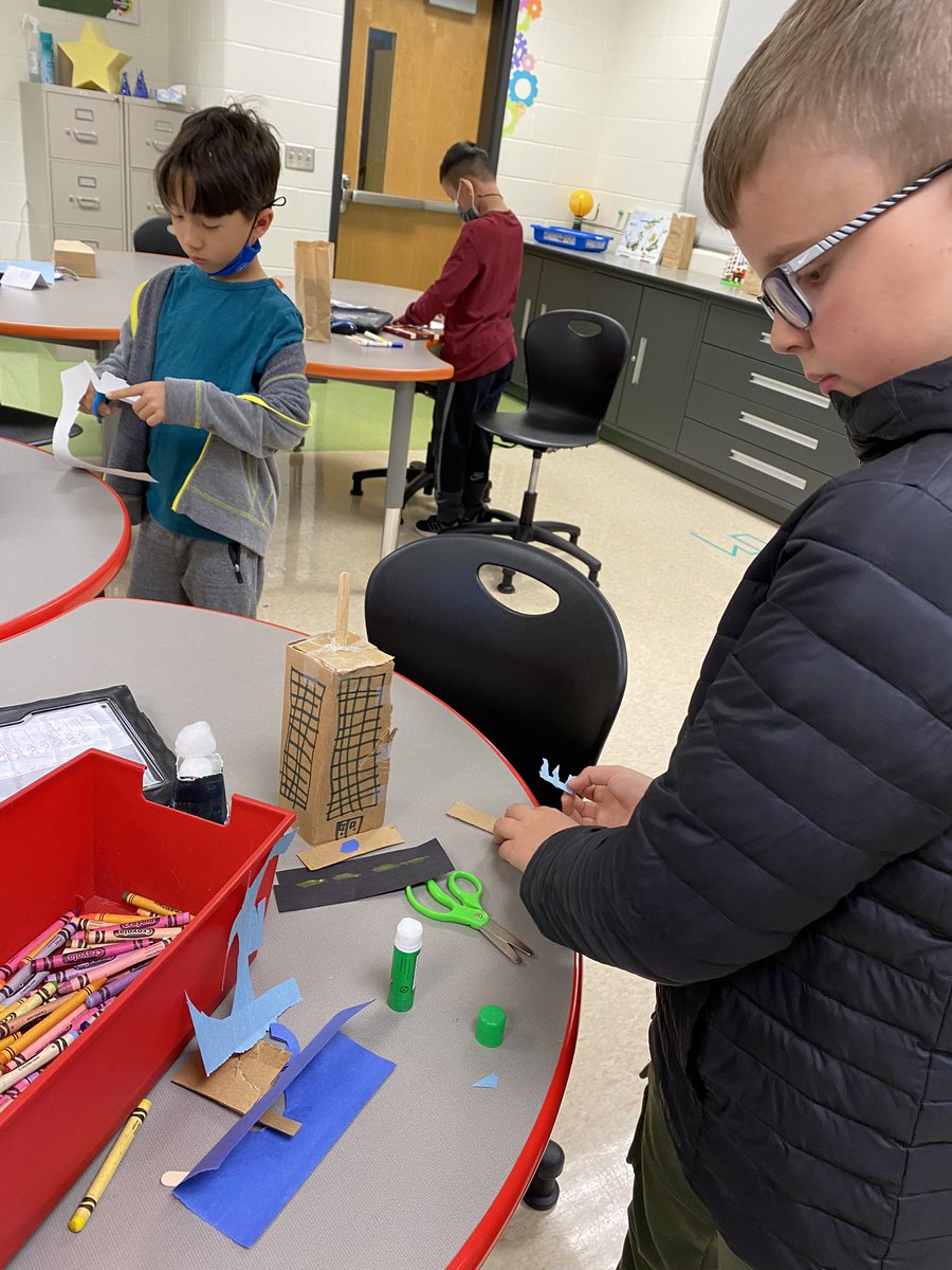 4moores_cmoore's tweet photo. When students have choice and take ownership of their learning the engagement is on 🔥! Students @NorthPointeA5 using @WeVideo to create a stop motion video on changes in matter! Creativity in the MakerSpace! #fullSTEAMahead @a5disteam https://t.co/DaQreZz4BL