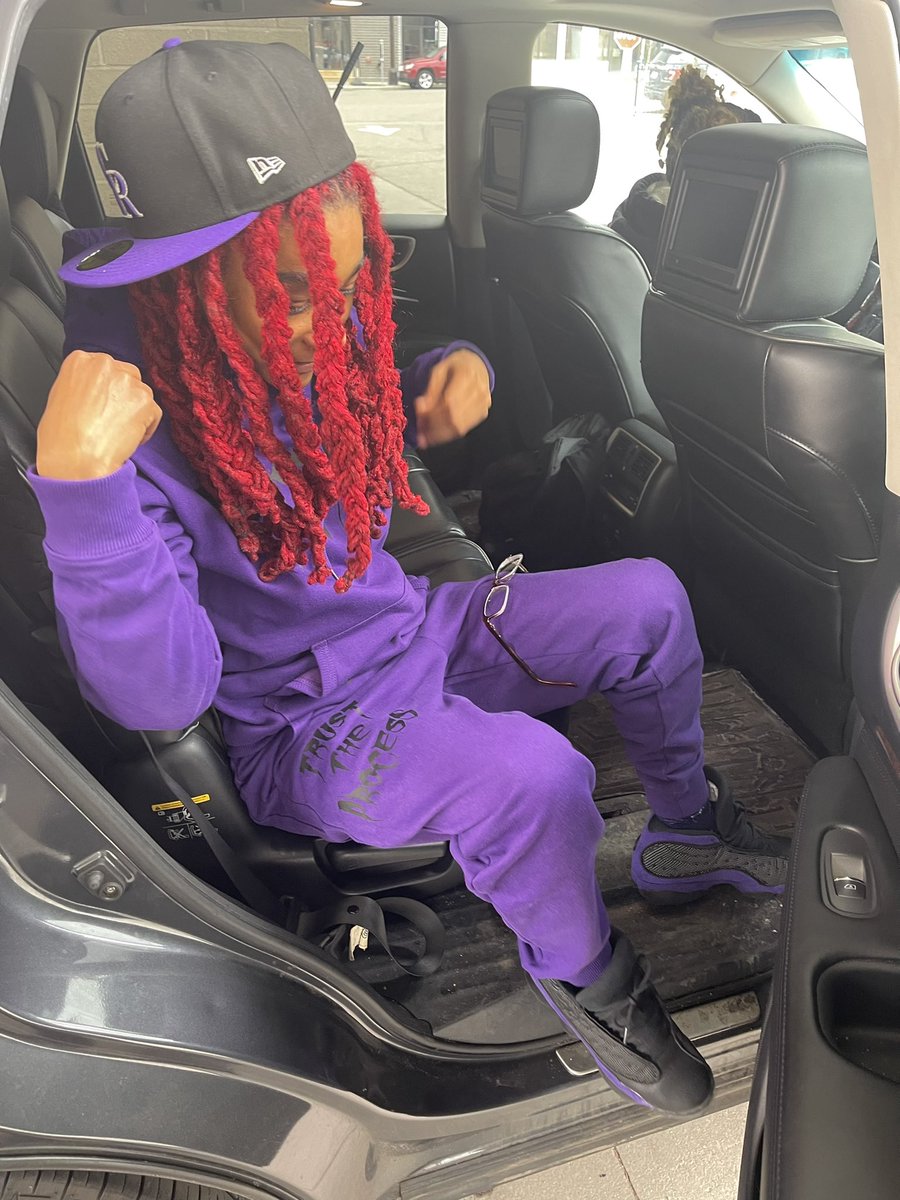 LA_Speaking's tweet photo. Trust the Process🤞🏾🖤
attire: LASVISION🎨
Hoodies &amp; Sets available! 
(UNC Blue, Purple/black, or Black/reflective) #CEO #651MN https://t.co/LL1mpNhO5Z