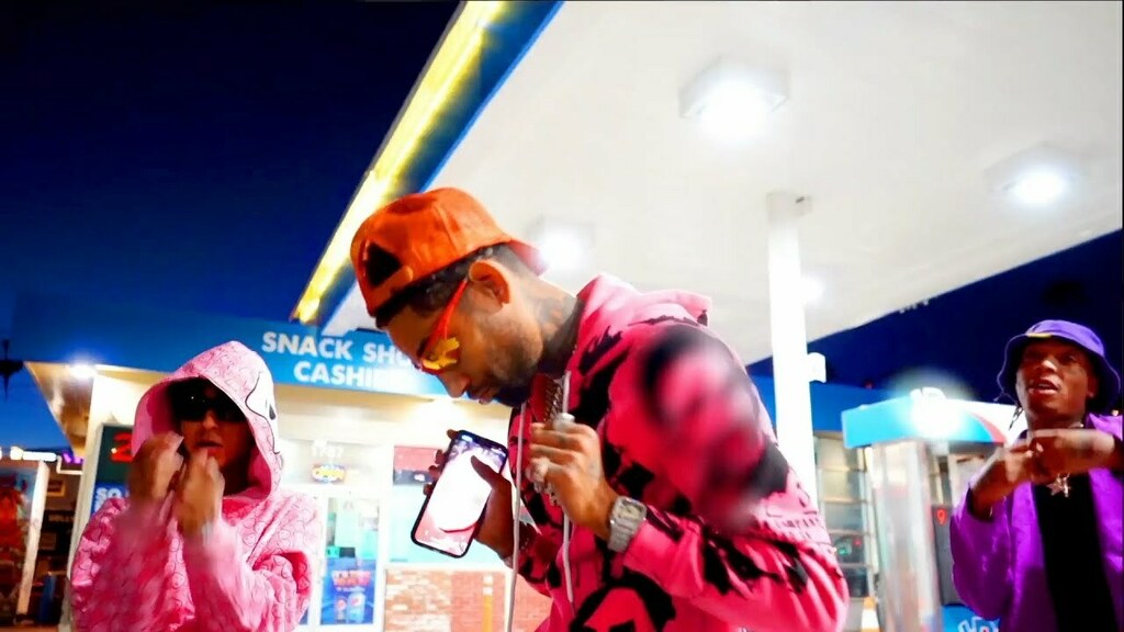 united_sonus's tweet photo. PnB Rock – I’m Chosen (feat. Yung Fazo) [Music Video] https://t.co/98bxpMCJdH