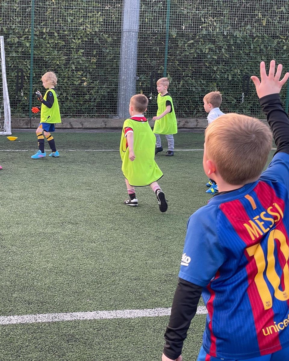 5Sportcoaching's tweet image. Spaces available on our @box2box_fa 8-11 Girls &amp;amp; U7’s mixed boys/girls programmes!⚽️

🎟Free taster sessions available

Membership includes:
✅ weekly development sessions with our UEFA &amp;amp; FA licensed coaches
✅ termly tournament programme
✅ termly awards

5sport.co.uk/book