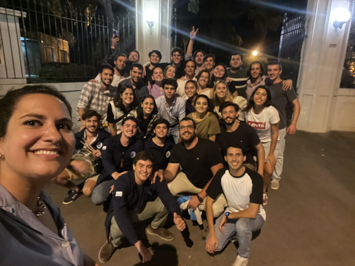 Jovenes40 tweet picture