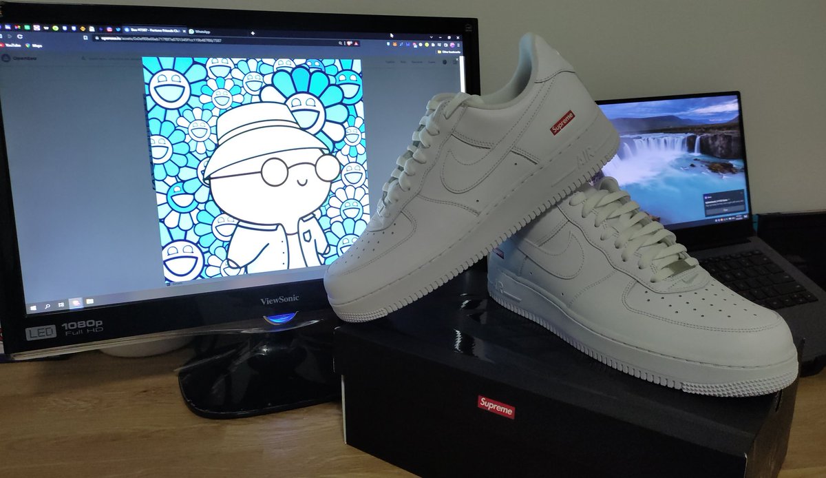Und3f3ated_1's tweet photo. Came home to this wonderful surprise. @Nike x @Supreme_NYC giveaway. Thanks @FortuneFriends_ @BaoBeiNFT @Quirinus9699 @QueenBao_ https://t.co/R5TwuozVMs