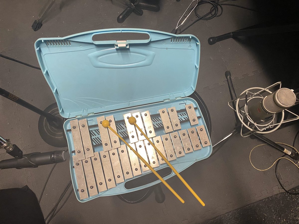 Born2dr3am's tweet photo. When you feel like Lionel Hampton but instead you are in some galaxy far far away 😂😅 #glockenspiel #recording https://t.co/oOmey0g9DU