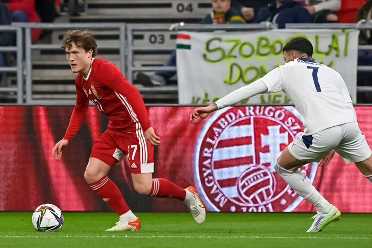 👏 Congratulations to <a href="/Callum_styles10/">Callum Styles</a> who made his debut for Hungary this evening. 

An international footballer at 21-years-old... 🙌

So proud.