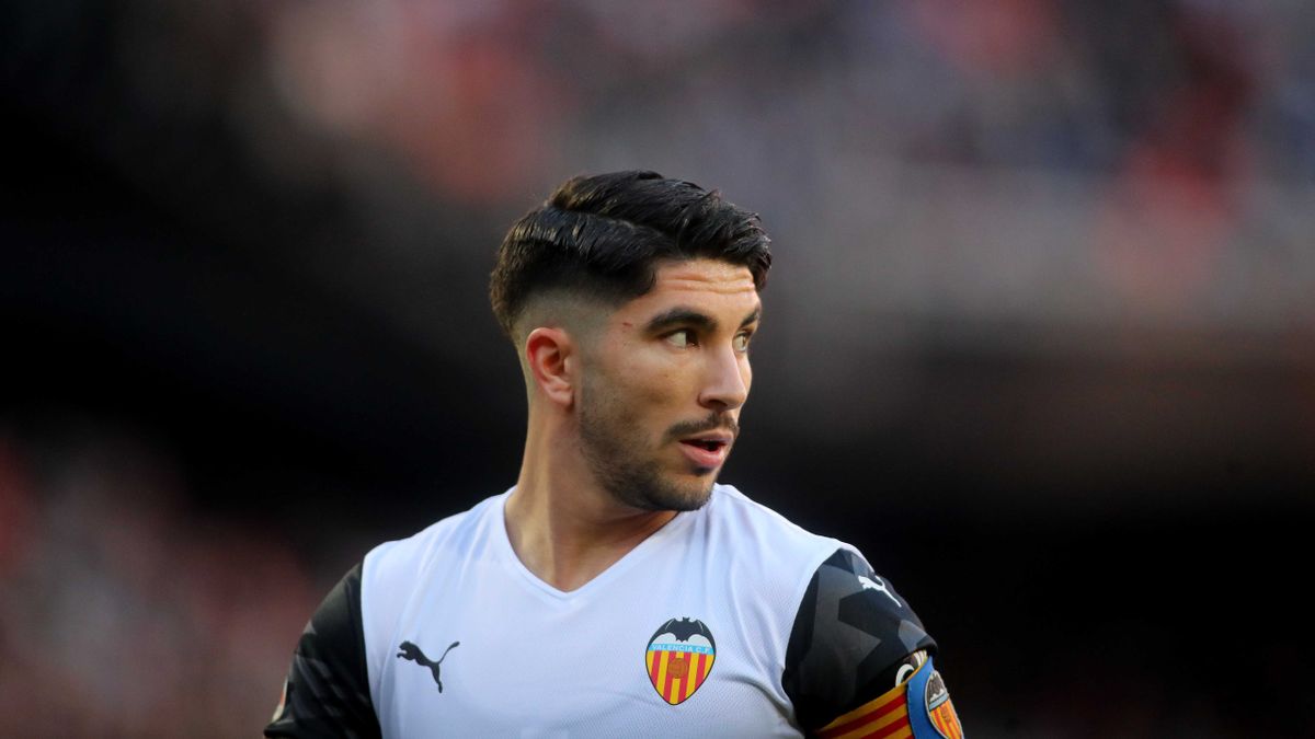DeporteParaiso's tweet photo. Con motivo de la final de la Copa del Rey 2022 que enfrentará al Valencia CF y al Real Betis vamos a sortear una camiseta de cualquiera de los dos equipos a una de las personas que den RT a este tweet y sigan nuestra cuenta🥳

Fecha límite para participar el 10.04.22 https://t.co/HeLTwhkiIh