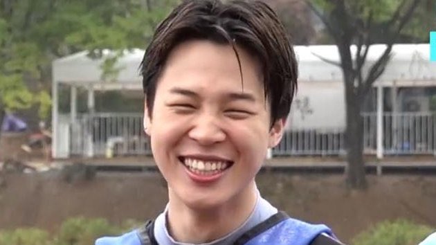 liIjiminvert's tweet photo. this mimi smile is so precious <3 https://t.co/kIyHr5F0o7