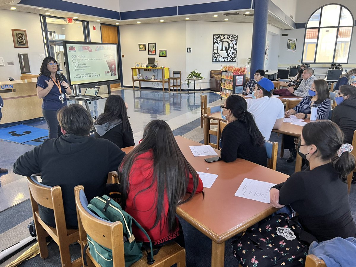 College and Career Readiness night presented by school counselors and Go Center specialist at Del Valle High school Thursday evening. Info on FAFSA, college applications & scholarships. @DVHS_Counselors @DVHSGoCenter #YISD @YISDCounseling