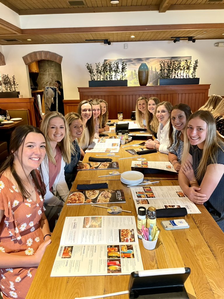 HopeCollegeSB's tweet photo. Went out for a nice lunch after our cancellations today! Great to hear the laughter, and the team having fun even when the weather didn’t cooperate! #dutchball #hcsbspringtrip2022 https://t.co/2z7ezfYDFV
