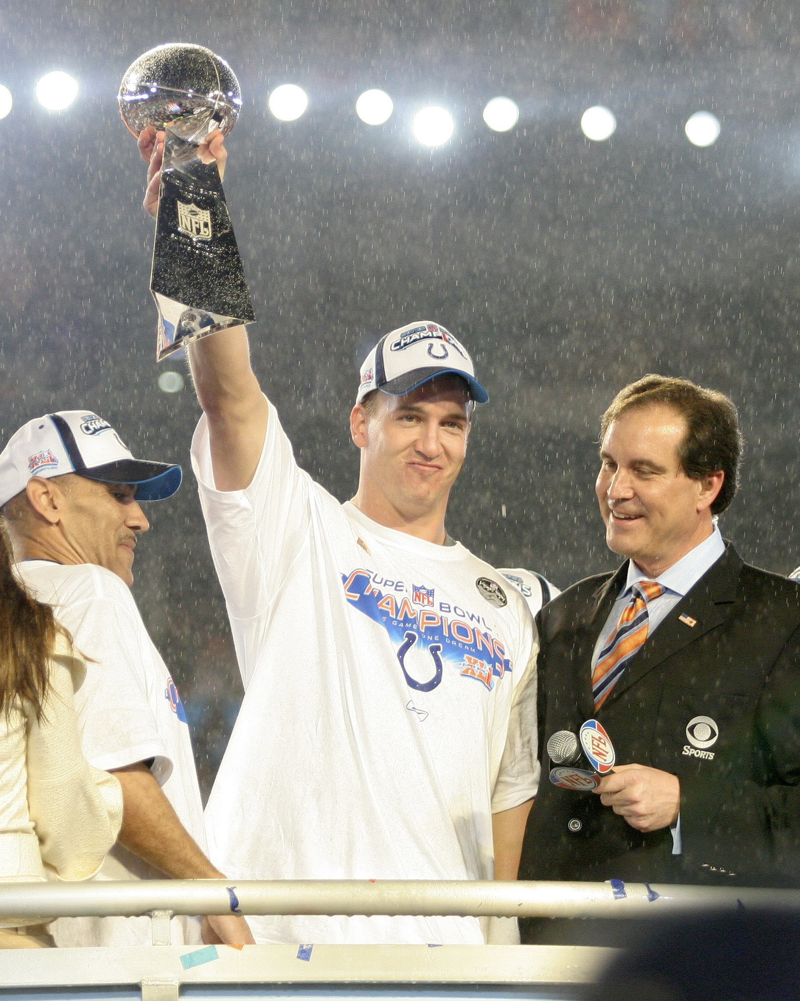 Happy birthday to a legend! 

for a chance to win a Peyton Manning Hall of Fame Bobblehead 