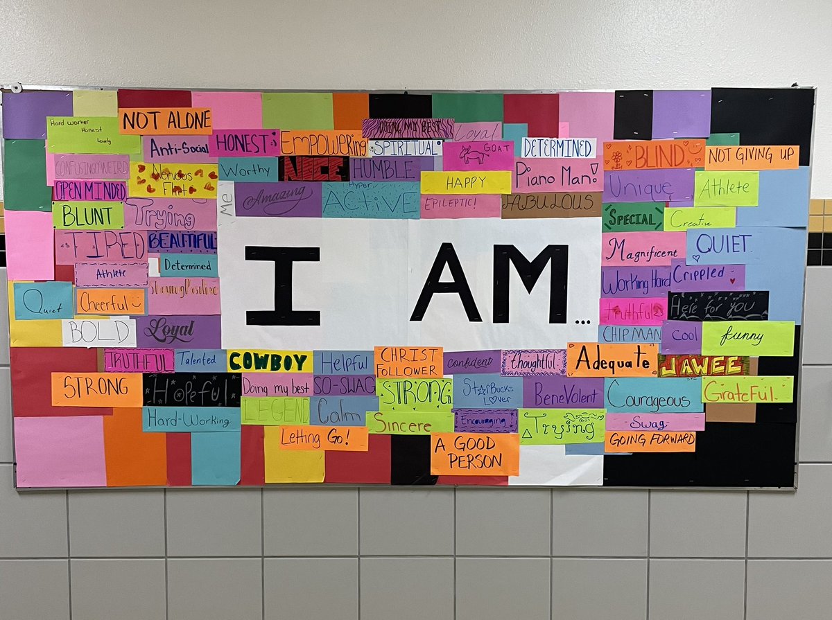 BarbCaldo_915's tweet photo. Using my bell ringer for positive message in the 400 hall! @JSalgado_PHS @phsmats @MatadorStuCo @ParklandLibrar1 https://t.co/04BgiLMGxK