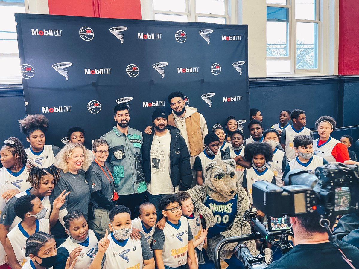 KAT spent his afternoon giving back to the Minneapolis community, renovating the court at Sojourner Truth Academy alongside partners 🙌