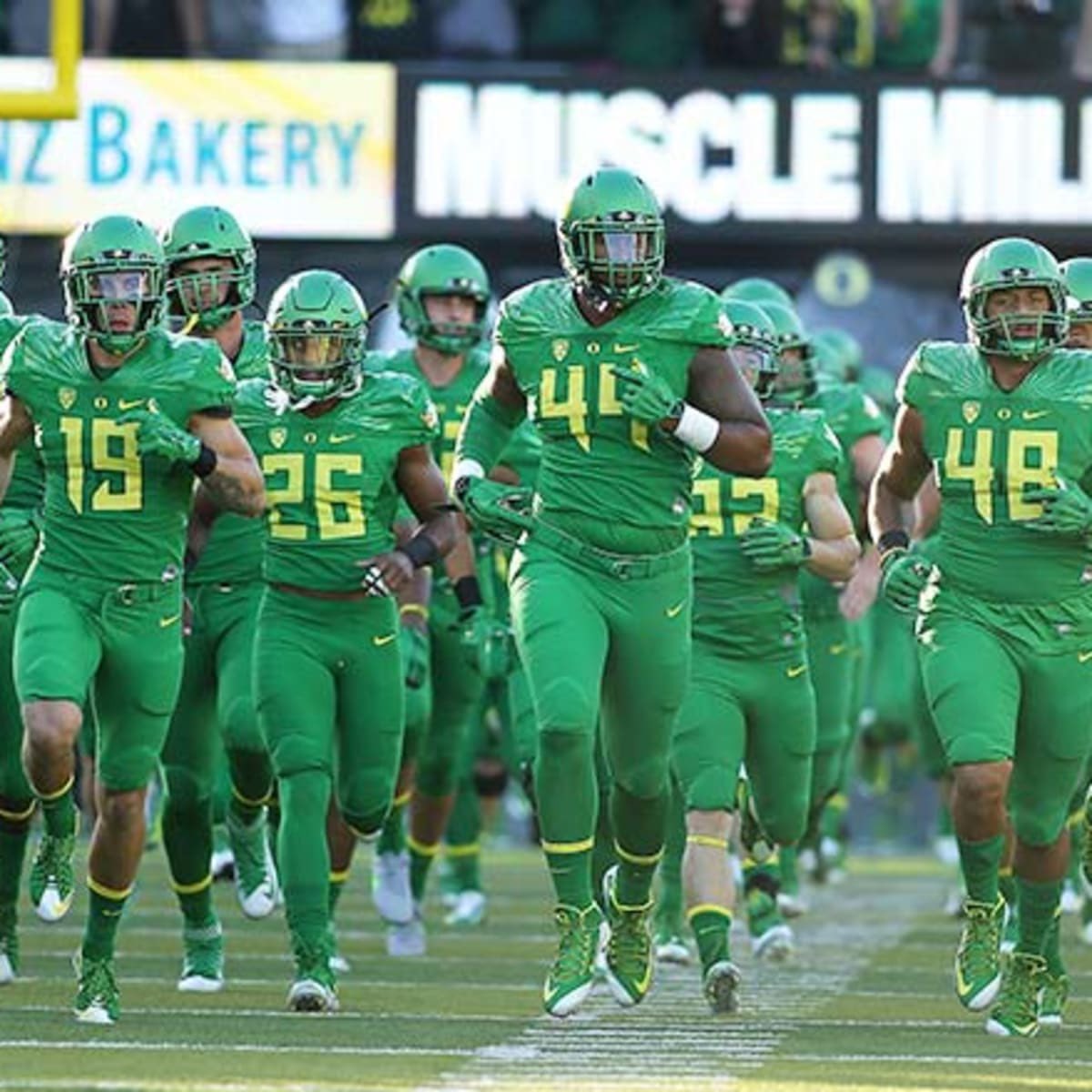 ChrisEwaldjr's tweet photo. Wow🤯 Blessed to receive an offer from The University of Oregon 🟢⚪️🦆 @CoachDanLanning @KennyDillingham @Dameon8 @_chrisewaldsr @TheCribSouthFLA @DemetricDWarren @RWrightRivals @adamgorney @RivalsFriedman @Scott_Schrader @ChadSimmons_ #UOregon #GoDucks #HelloUO #Classof2025 https://t.co/xia2CU1SXE