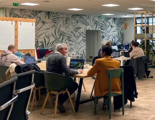 Lomads (@lomads_co) on Twitter photo Un très bel échange ce mardi à la plateforme d'innovation l'événementiel <a href="/FrEventBooster/">French Event Booster</a>.
Nous avons pu partager notre vision d'un web3 inclusif et à impact avec <a href="/Ch_Hennion/">Christine Hennion</a> Députée des Hauts-de-Seine et Présidente chez <a href="/FemmesNumerique/">Femmes@Numérique</a> et <a href="/pnakc/">Pablo Nakhlé Cerruti</a> de Directeur général de Viparis. Un très bel échange ce mardi à la plateforme d'innovation l'événementiel <a href="/FrEventBooster/">French Event Booster</a>.
Nous avons pu partager notre vision d'un web3 inclusif et à impact avec <a href="/Ch_Hennion/">Christine Hennion</a> Députée des Hauts-de-Seine et Présidente chez <a href="/FemmesNumerique/">Femmes@Numérique</a> et <a href="/pnakc/">Pablo Nakhlé Cerruti</a> de Directeur général de Viparis.