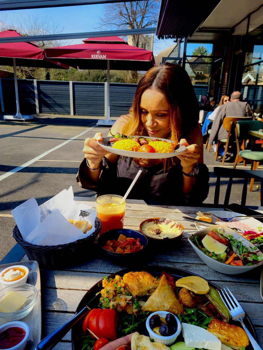 natwillow1's tweet photo. @natwillow1 🌞Sampling local restauranteurs to finalise my menu! Stay connected, WGK will be launching something fresh &amp; new!! 🌱
#italfood #vegan #healtyfood #brainfood https://t.co/Bs7OLh7awj