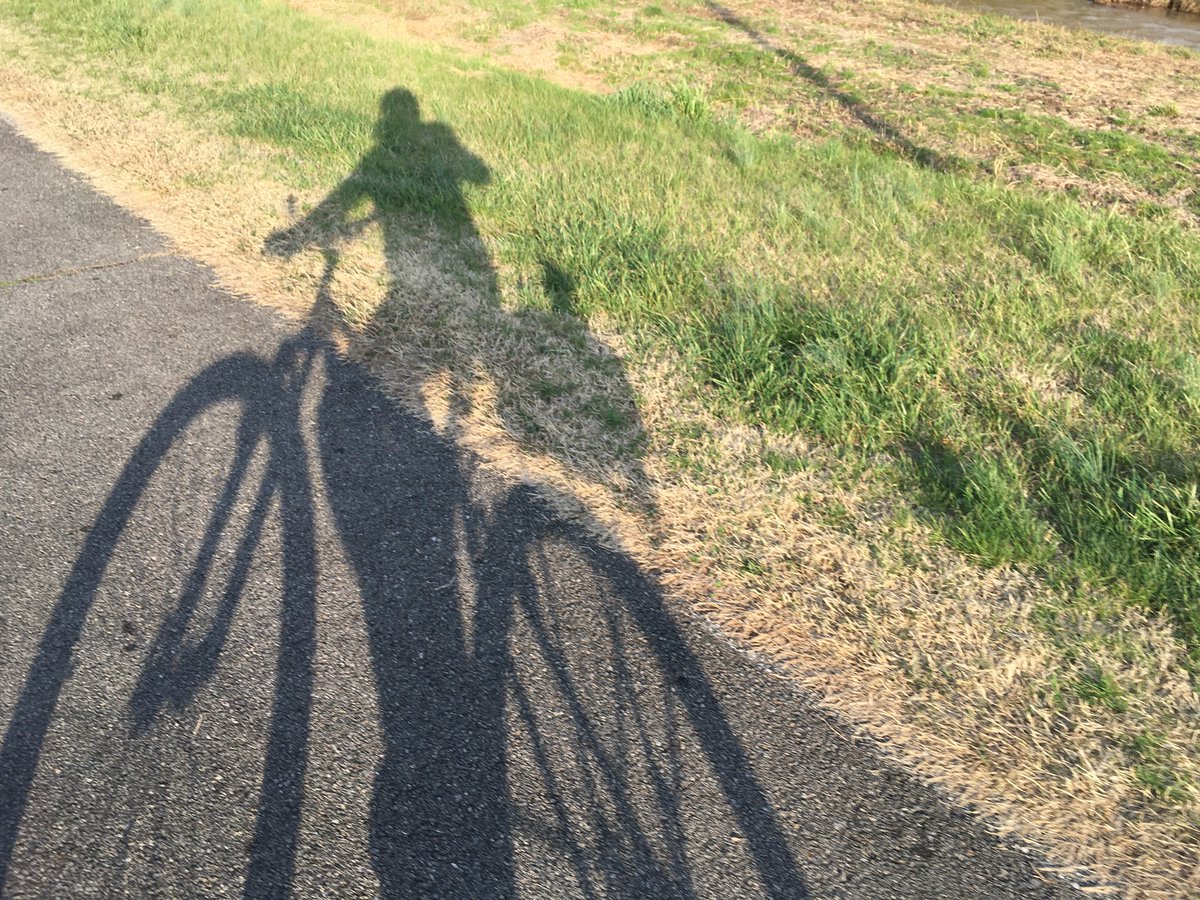 abikeanditsgirl's tweet photo. In these moments...
Life is magical...
Cycling, my freedom...
Life along the Greenway...
1/
#cycling #amcycling #polyradiculitis #thingsicando
#poweredbygroot https://t.co/IGtF5h88PS