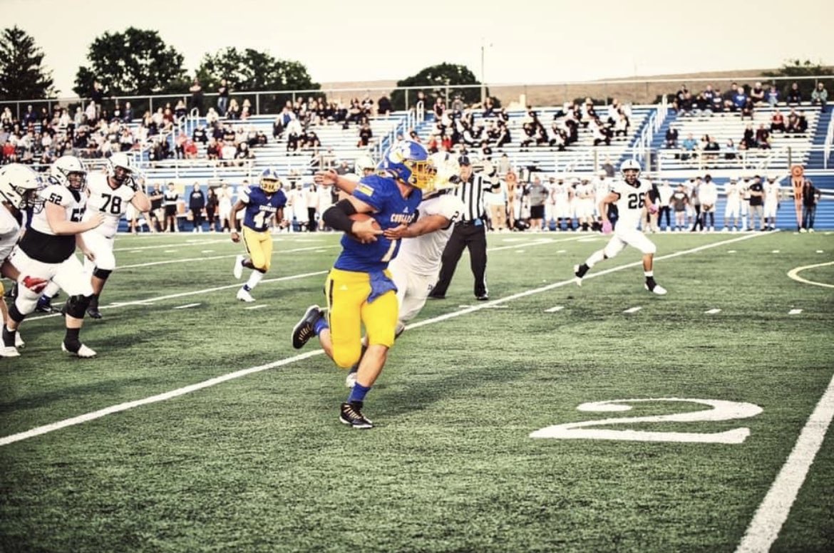 Abombhowanitz's tweet photo. Thankful to have received my first offer from @UNH_Football after an amazing talk with @NyeemWartman!! @PaFootballNews @VVCougars @GHowanitz https://t.co/YMsHB6avbt