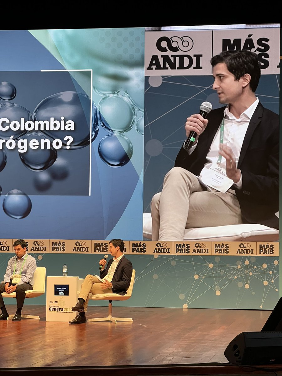 GasesANDI's tweet photo. “Para nosotros es fundamental hacer parte de la cadena de valor del hidrógeno, lo que nos permite aprender y estimular el consumo de este gas para fomentar la #TransiciónEnergética”. Pierre Marie Valton, gerente de Air Liquide. #ANDIGases en #ColombiaGenera https://t.co/98w2EhS2mt