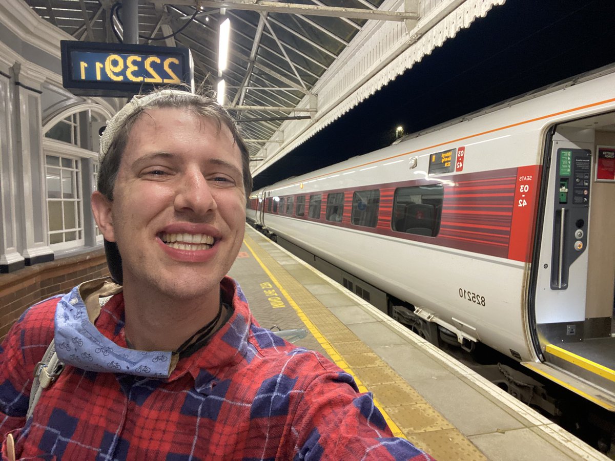 TormeyMike's tweet photo. And I made it!! Follow along as I walk the @SlowWaysUK route from Berwick to Alnwick, #Beraln Three, over the next three days. It’s the second longest route in the network, and it’s been one I’ve wanted to tackle for a long time.. SO excited to be here.🐌🚶😁 https://t.co/nK6OvYQJbo