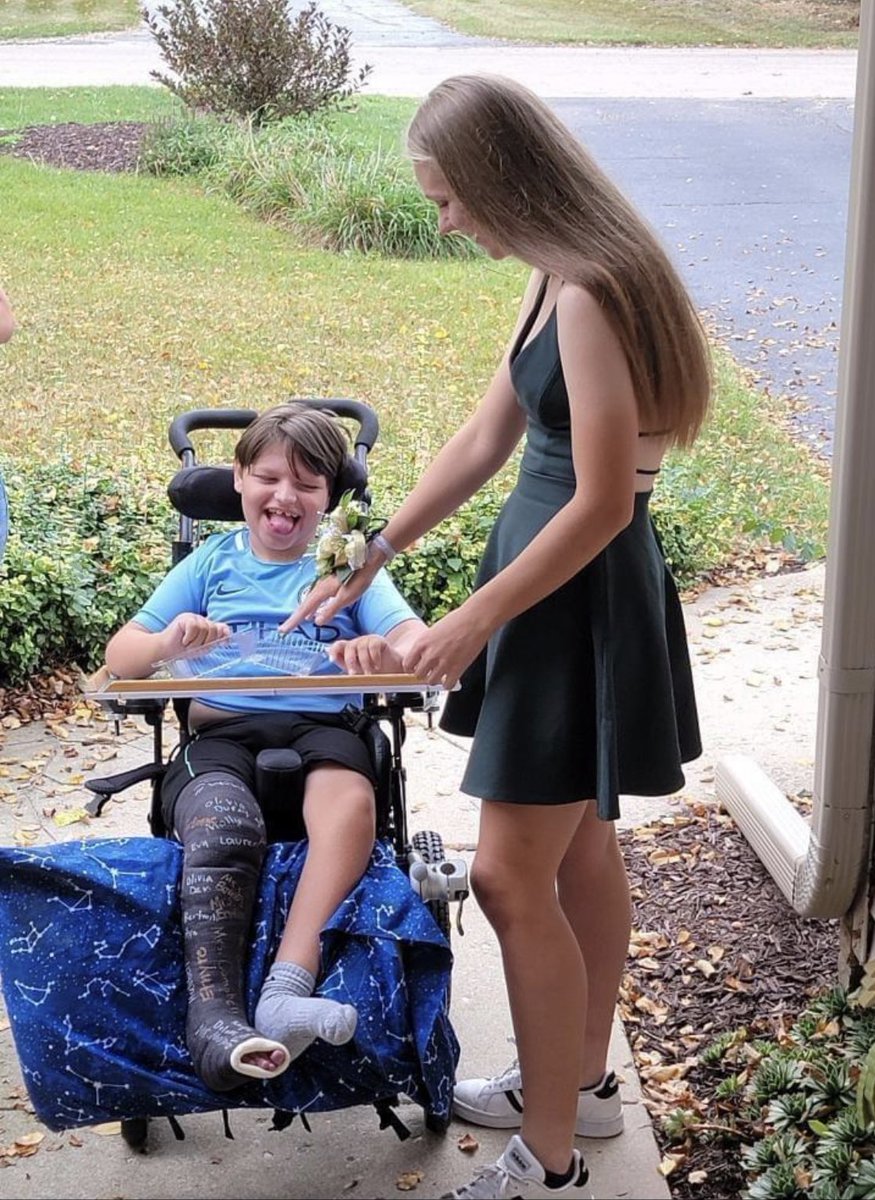 Molly Hughes tweet media