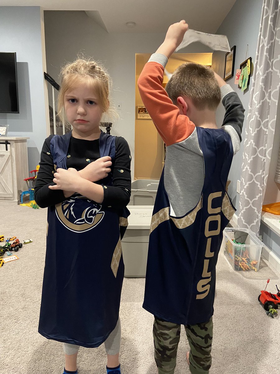 Cutest models. Best cheerleaders! 💙💛 <a href="/witte_cwitte/">Charles witte</a>