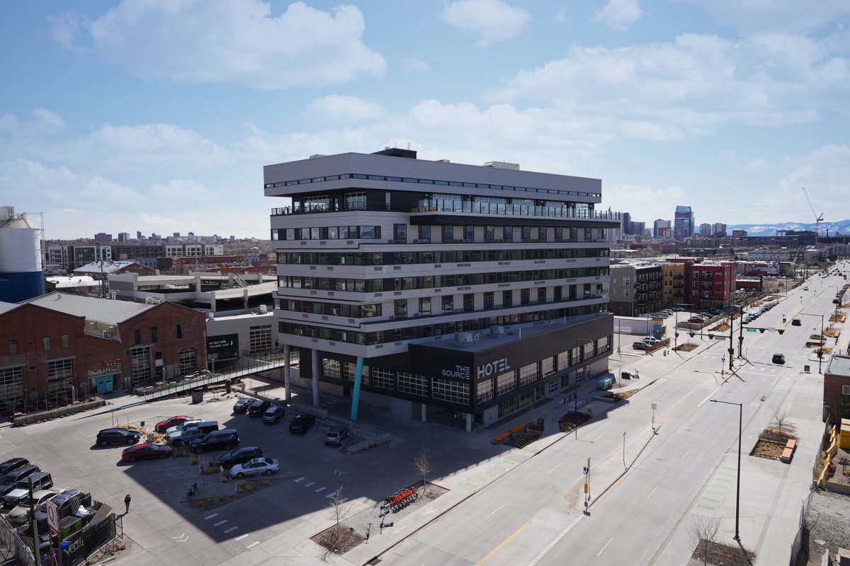 Lemargriffin9's tweet photo. New Episode dropping soon talking about how cool @thesourcehotel is! Really excited to share with you all. Stay tuned... Also I'll for sure be throwing a networking photo + video meet up in May ... Who Wanna Come? #creativemeetup https://t.co/ufwELvkD47