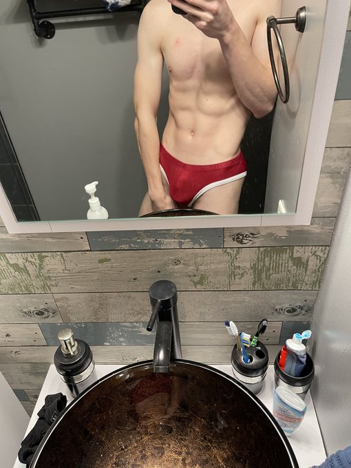 Check me out on https://t.co/uBmcw9W57W or https://t.co/fVbmcbxzSP if your extra horny 😈 https://t.c