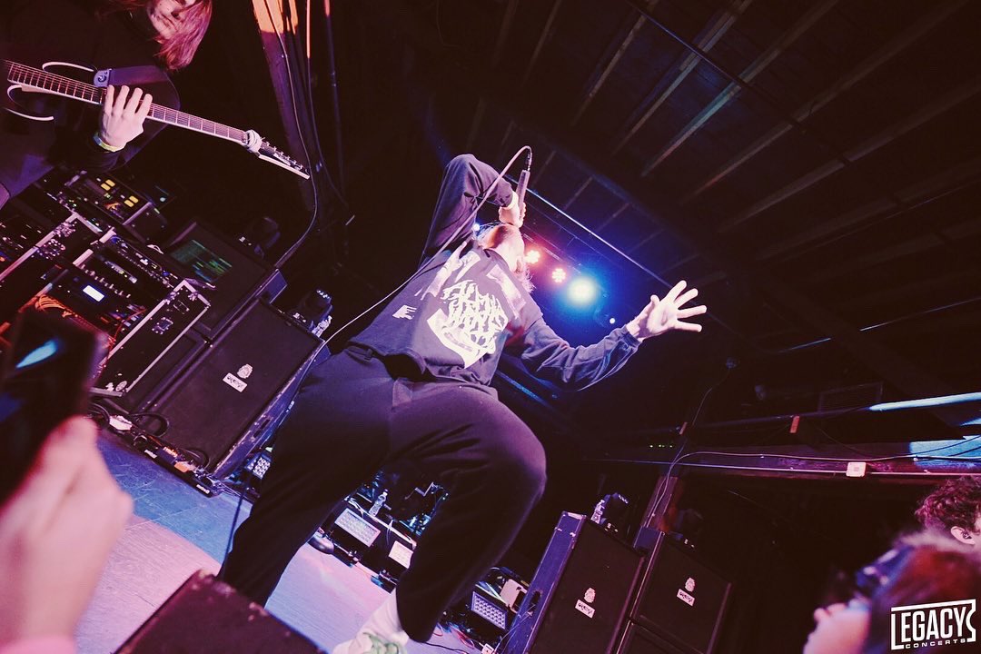 Billynopeach's tweet photo. #photographer #photography #photooftheday #livemusic #live #concert #music #likemothstoflames #rva #richmondva #canalclub #polaris #alphawolf #inventanimate https://t.co/6PIGAKh8KT