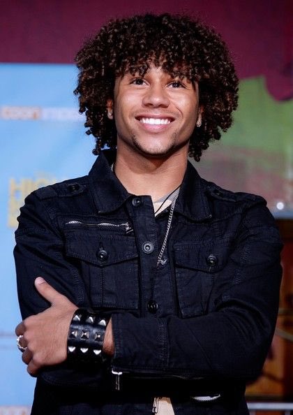 marshallmallov's tweet photo. corbin bleu https://t.co/IKIUX1RNPG