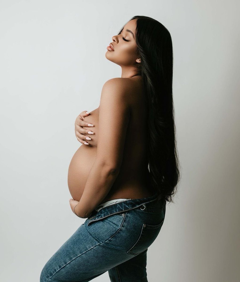 Awaiting your arrival baby girl 🤍