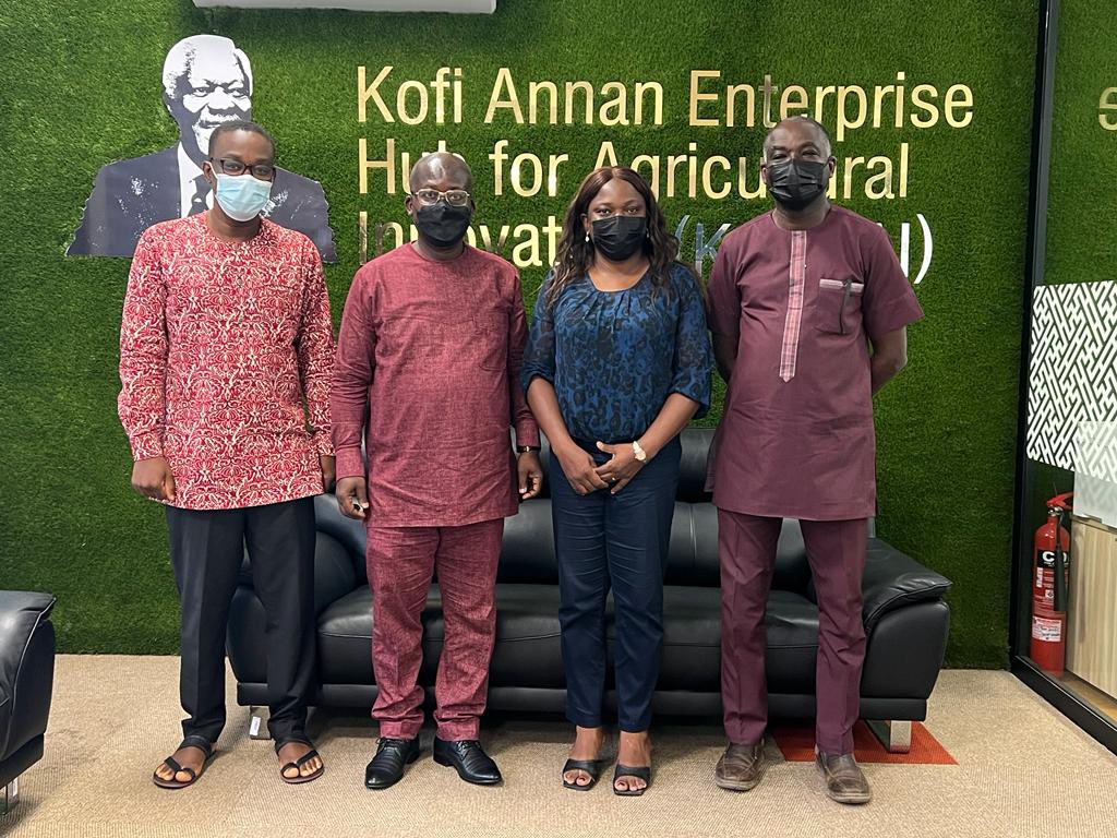 EY_Danquah's tweet photo. Deep insights into what we must do to take agriculture in Ghana forward with Dr. Henry Anim-Somuah today. Everything else can wait, not our agriculture. We know what to do. We seek strategic partners. @AGRAAlliance @CornellGlobal @UnivofGh @wacci_gh @gatesfoundation @AKalibata https://t.co/YDBiyJliHt