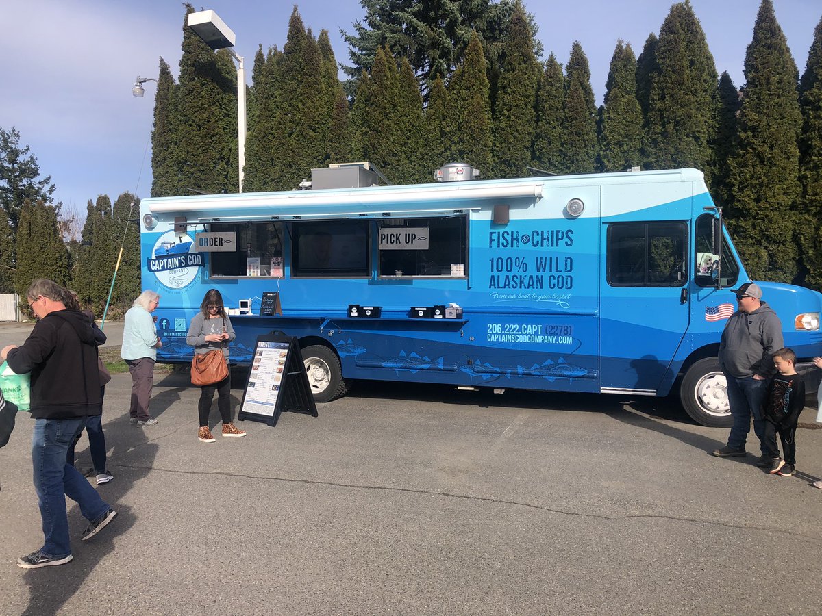 SumasPolice's tweet photo. Stop by the parking lot of Ed Aileen’s dairy, get some fresh fish and chips then some ice cream for dessert . They are here until 7:00 pm tonight https://t.co/qR5BT9x0fm