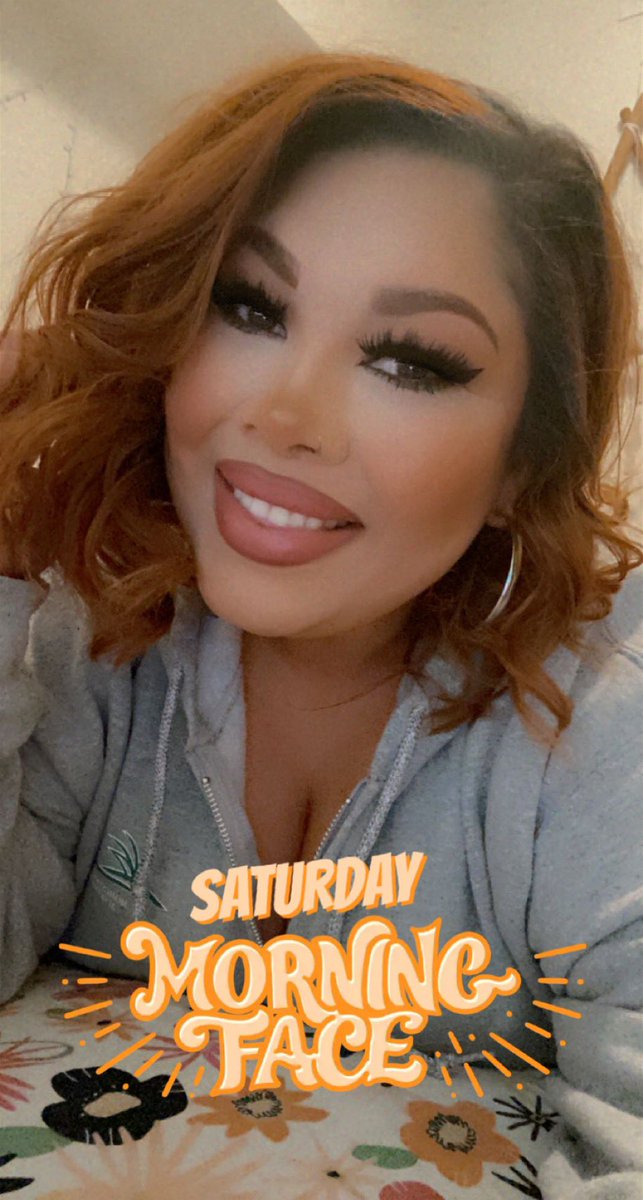 ashytooflashy's tweet photo. My makeup skills> yours ๐คข #makeupartist #coloradogal #livinglife #onetimefortheonetime #snapseenitfirst https://t.co/VqvaYXNlOx