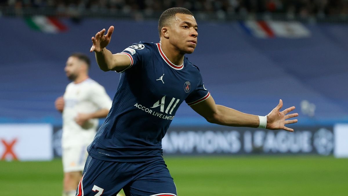 albert_roge's tweet photo. ⚠️🔵🔴 Informa @lequipe que el Barça entra en la lucha para fichar libre a Mbappé. El delantero francés no cierra la puerta a vestir de azulgrana #fcblive https://t.co/QmumGXB1ZI