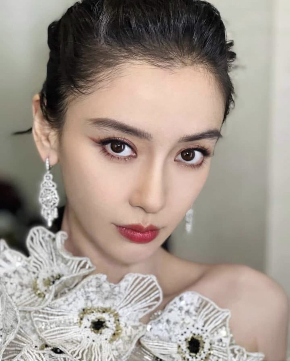 okav.com | AI换脸杨幂淫乱女上司.nyh - Hledat  X