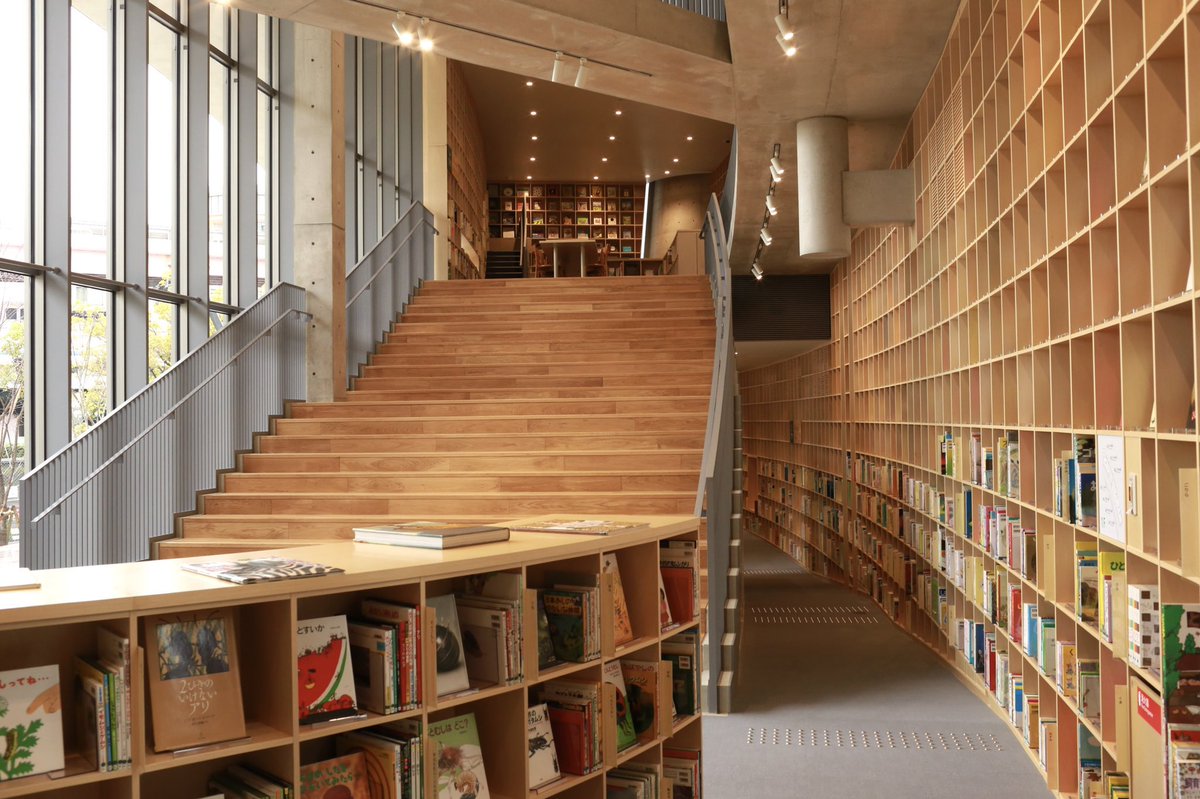 「安藤忠雄さんが設計・寄贈された「こども本の森 神戸」の15テーマに分類された書棚」|Yamauchi Yosukeのイラスト